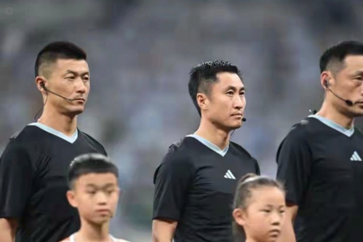 中超裁判：欧冠决赛裁判执法蓉城三镇，李海新执法青岛德比