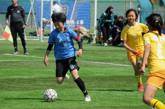 大连友城杯U12国际邀请赛首日激战风云变幻