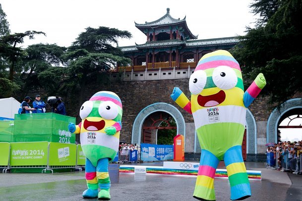 摩纳哥提前解约博格巴，